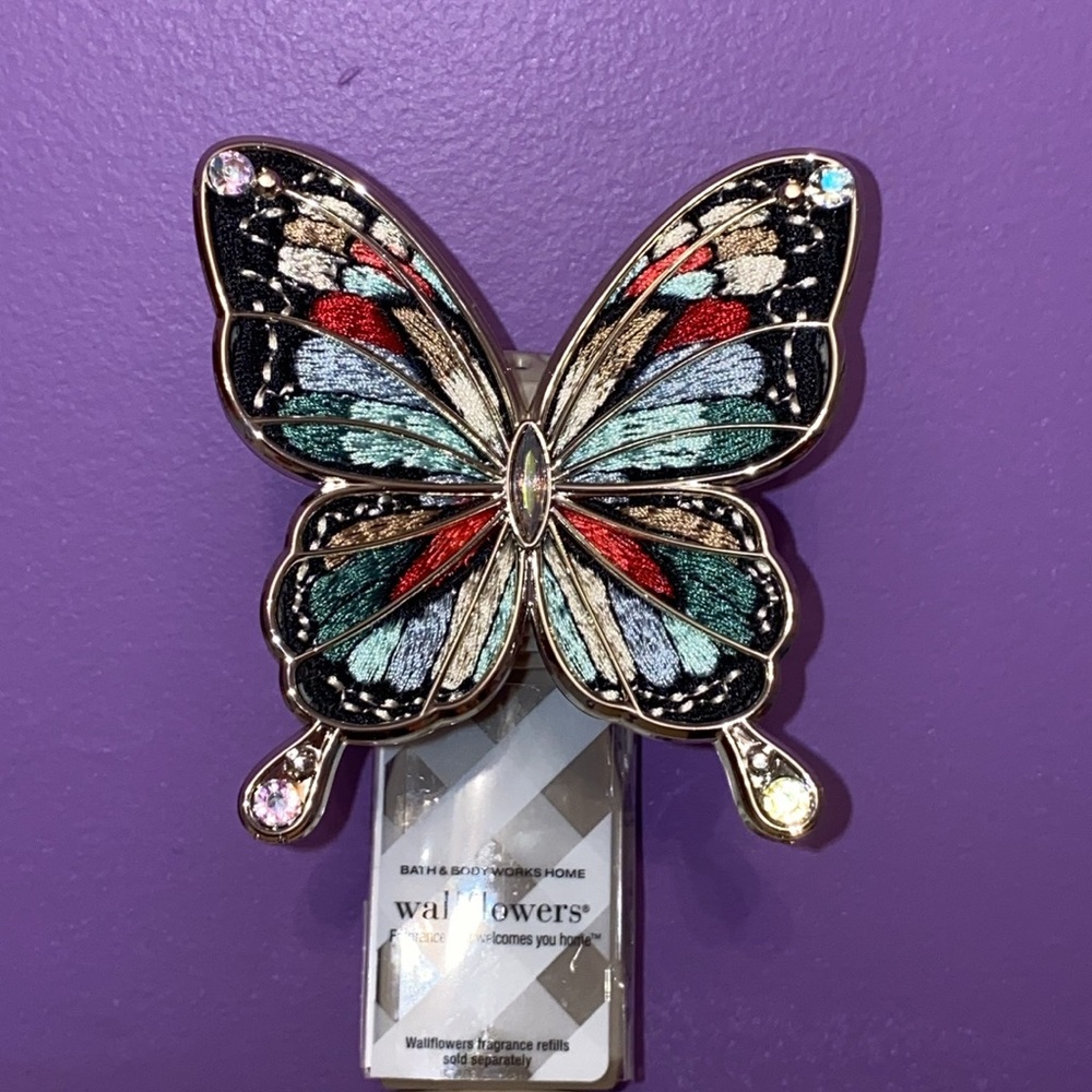 🎄BEAUTIFUL BUTTERFLY WALLFLOWER PLUG IN Brand New Bath & Body Works